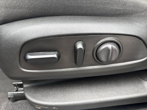 Used 2021 Chevrolet Equinox LT FWD image 33