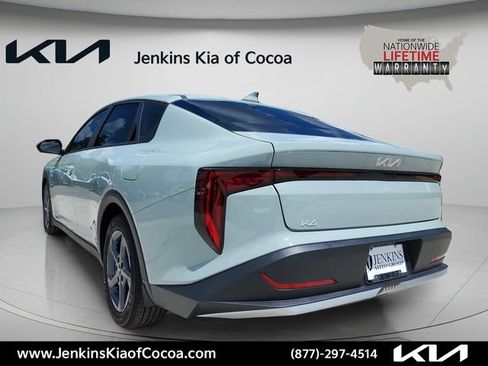 New 2026 Kia K4 FWD image 7