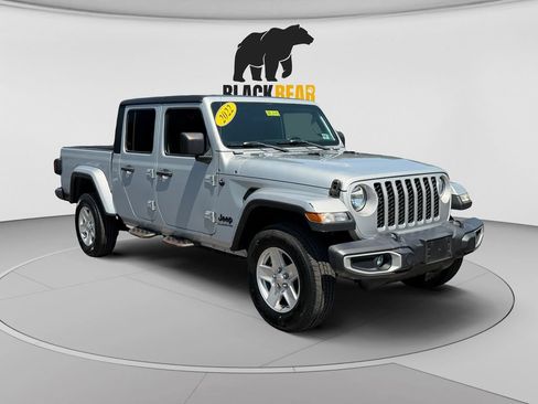 Used 2022 Jeep Gladiator Sport AWD/4WD image 1