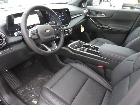 New 2026 Chevrolet Equinox LT w/ Convenience Package II image 16