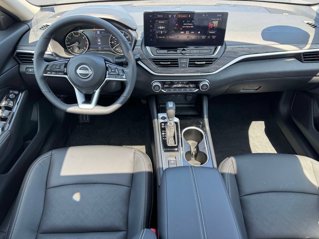 Certified 2025 Nissan Altima 2.5 SL FWD image 12