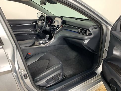 Used 2024 Toyota Camry XSE image 38