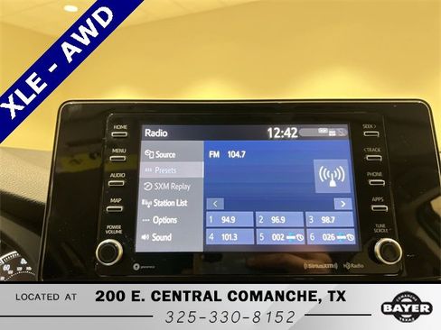 Used 2021 Toyota Venza XLE image 12