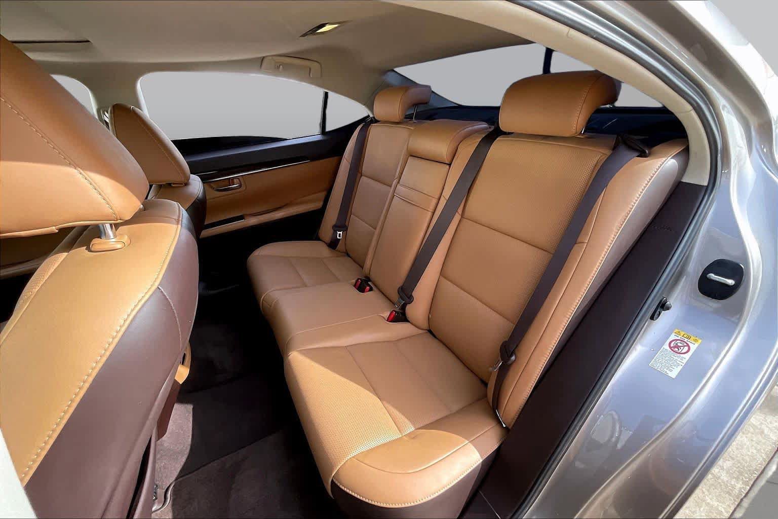 Used 2017 Lexus ES 350 w/ Navigation System Package FWD image 19