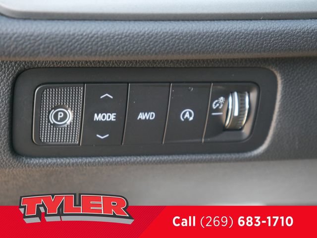 New 2027 Chevrolet Traverse LT w/ Driver Confidence Package AWD/4WD image 24
