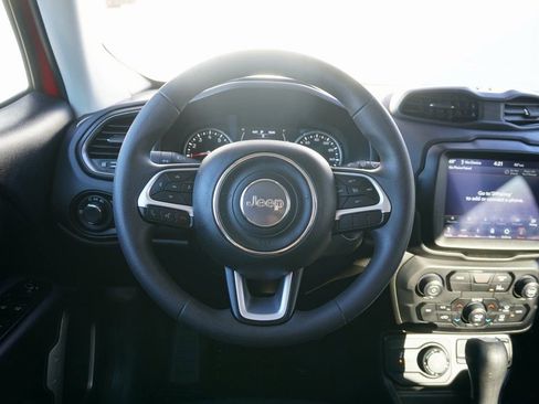 Used 2023 Jeep Renegade Latitude image 15