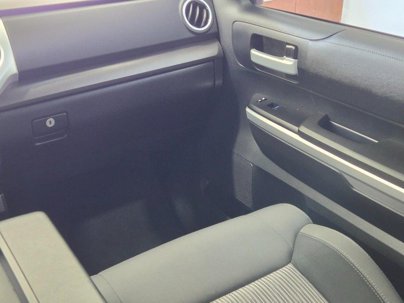Used 2014 Toyota Tundra SR5 AWD/4WD image 12