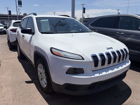 Used 2016 Jeep Cherokee Sport w/ Trailer Tow Group FWD image 2