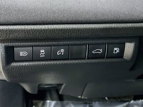 Used 2025 Toyota Camry LE w/ Convenience Package FWD image 10