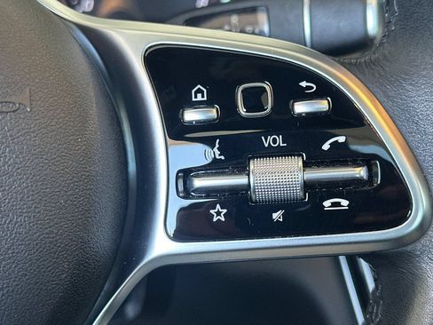 Used 2019 Mercedes-Benz C 300 Sedan image 28
