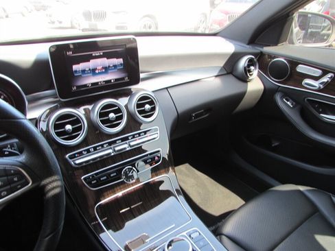 Used 2018 Mercedes-Benz C 300 Sedan image 18