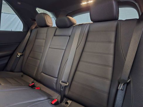 Used 2024 Mercedes-Benz GLE 350 4MATIC image 19