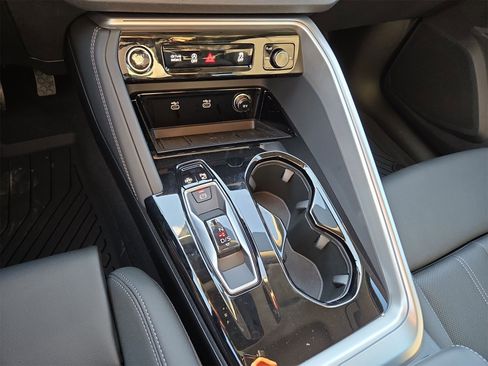 New 2025 Audi Q5 Premium Plus image 22