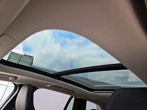 Certified 2025 Volvo XC90 B6 Plus w/ Protection Package Premier image 14