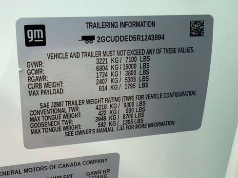 Used 2024 Chevrolet Silverado 1500 LT AWD/4WD image 19