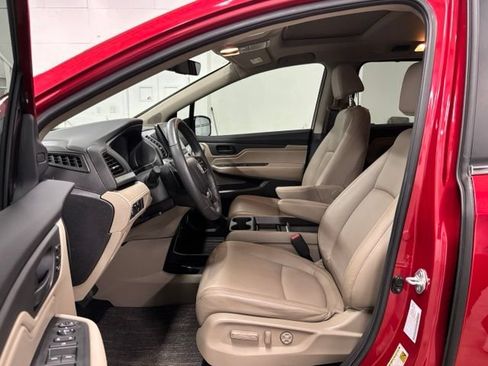 Used 2024 Honda Odyssey EX-L image 16