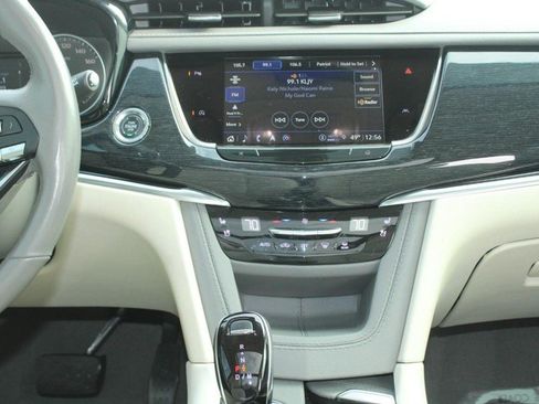 Used 2024 Cadillac XT6 Premium Luxury AWD/4WD image 21