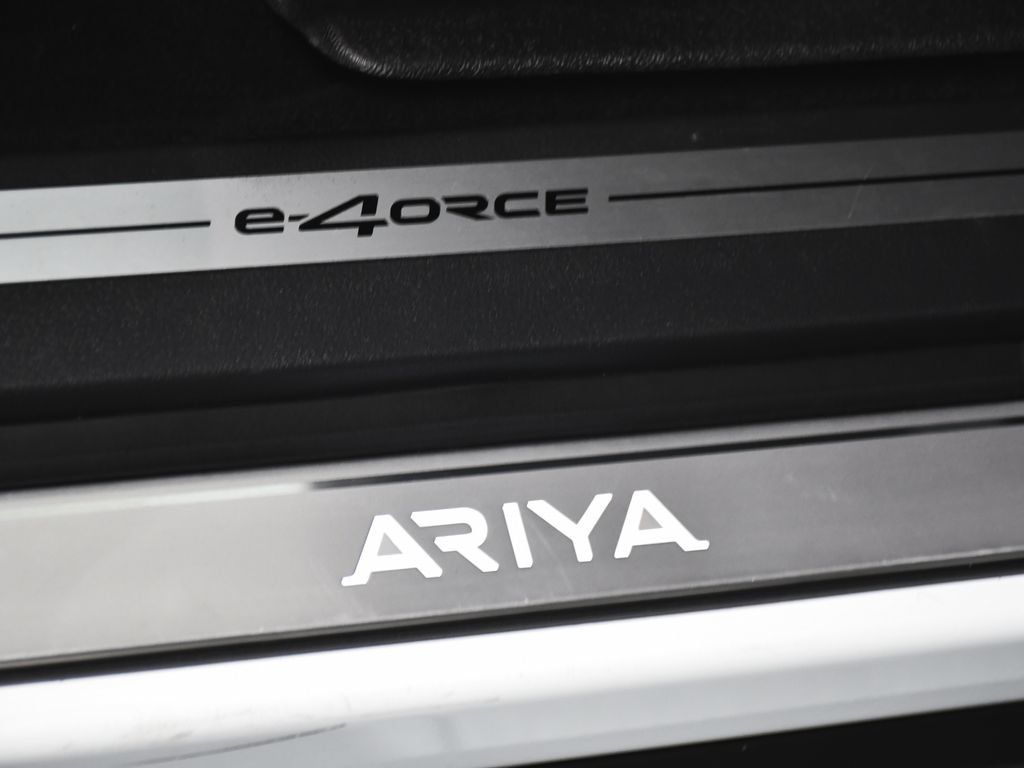 Used 2024 Nissan Ariya AWD image 15