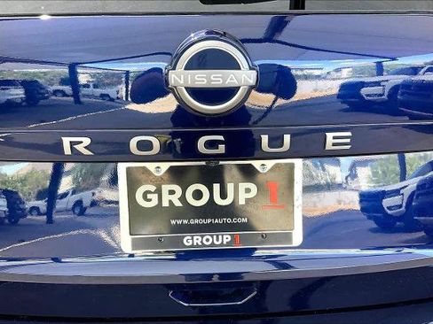 Certified 2026 Nissan Rogue SV FWD image 10