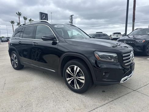 Used 2025 Mercedes-Benz GLB 250 image 3