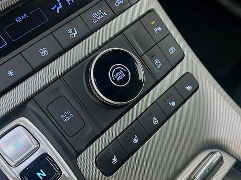 Used 2023 Hyundai Palisade SEL w/ Premium Package image 26