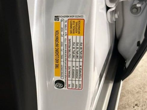 Used 2023 Buick Enclave Essence w/ Experience Buick Package image 61