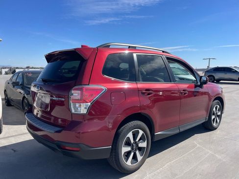 Used 2018 Subaru Forester 2.5i Premium w/ All-Weather Package image 2