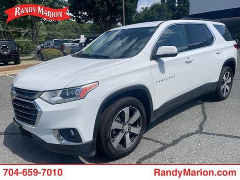 Used 2021 Chevrolet Traverse LT w/ LT Premium Package FWD image 1