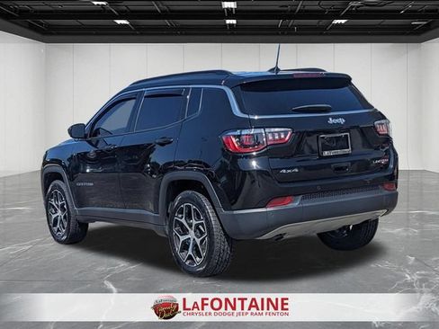 Used 2024 Jeep Compass Limited AWD/4WD image 3