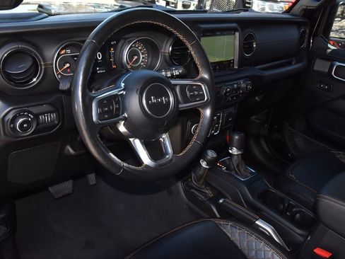 Used 2022 Jeep Wrangler Unlimited Sahara image 32