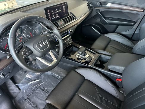 Used 2023 Audi Q5 2.0T Premium w/ Convenience Package AWD/4WD image 11