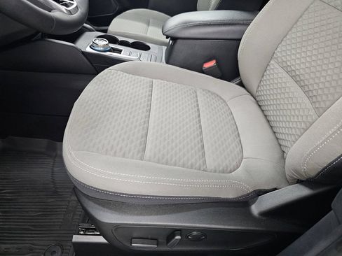 Used 2022 Ford Escape SE w/ Convenience Package FWD image 13