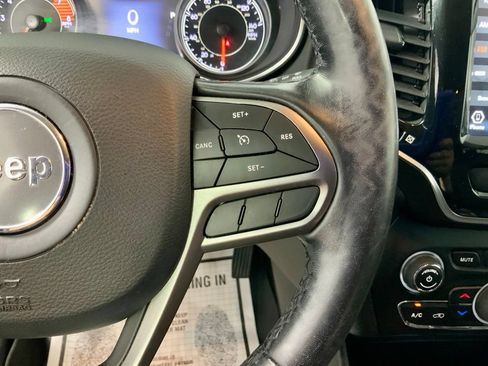 Used 2020 Jeep Cherokee Limited AWD/4WD image 25