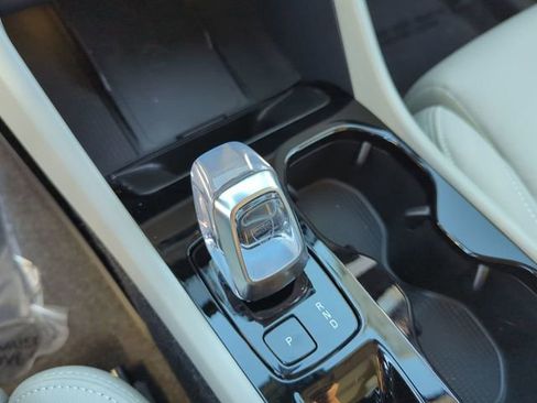 New 2026 Volvo XC40 B5 Plus w/ Protection Package Premier image 22