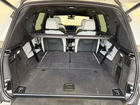 Used 2026 BMW X7 xDrive40i w/ M Sport Package image 32