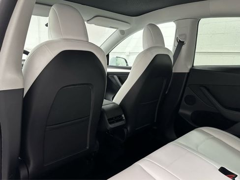 Used 2023 Tesla Model Y Long Range image 14