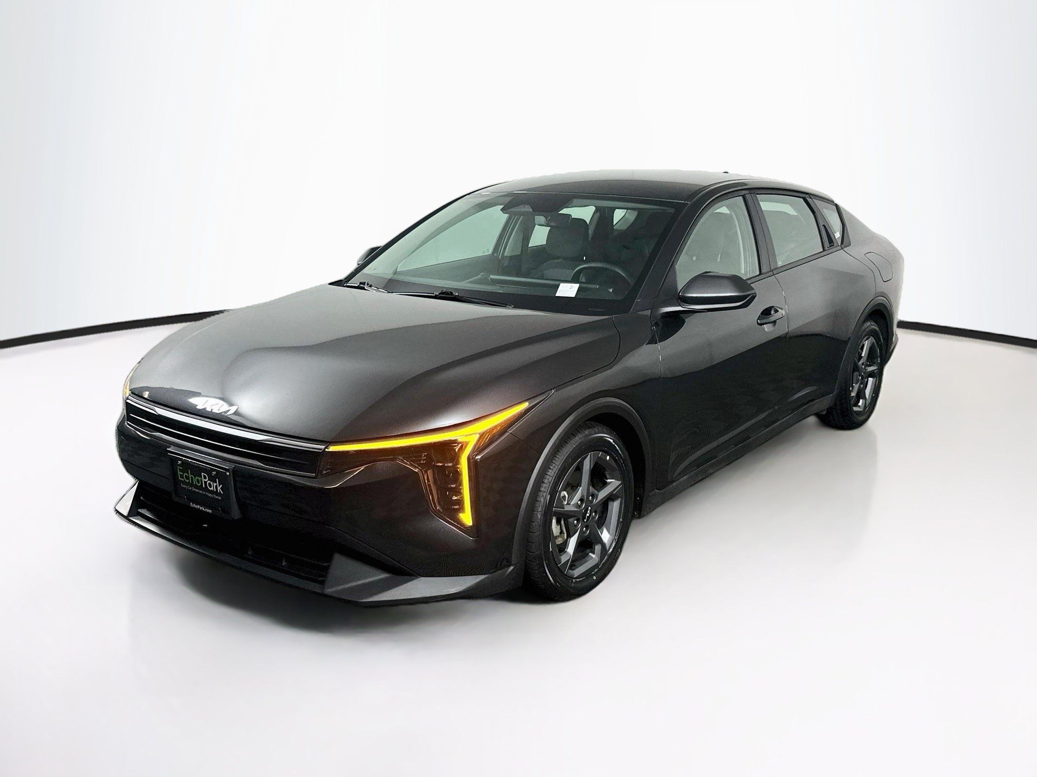Used 2025 Kia K4 FWD image 3