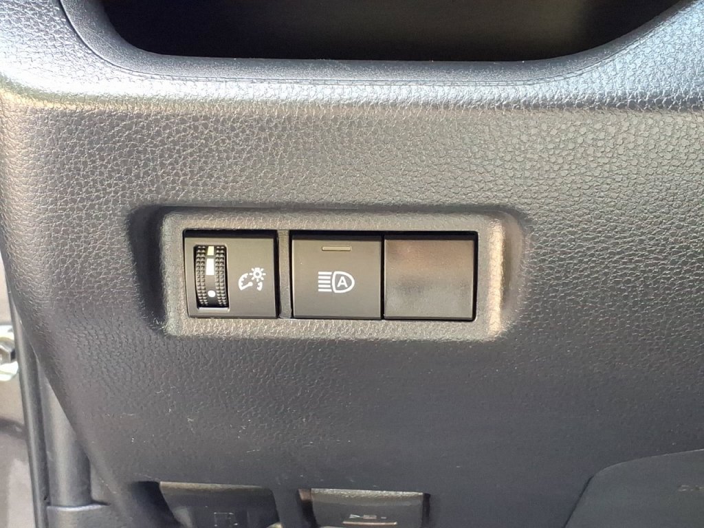 Used 2023 Toyota RAV4 XLE AWD/4WD image 18