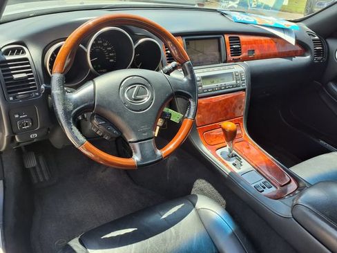 Used 2008 Lexus SC 430 Convertible RWD image 4