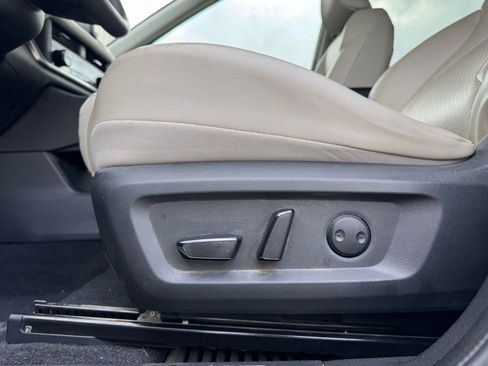 Used 2023 Nissan Rogue SV w/ SV Premium B Package image 8