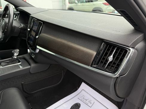 Used 2018 Volvo V90 T5 Cross Country w/ Convenience Package image 25