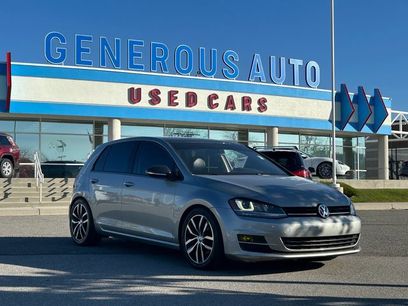 Used 2016 Volkswagen Golf SE w/ Lighting Package