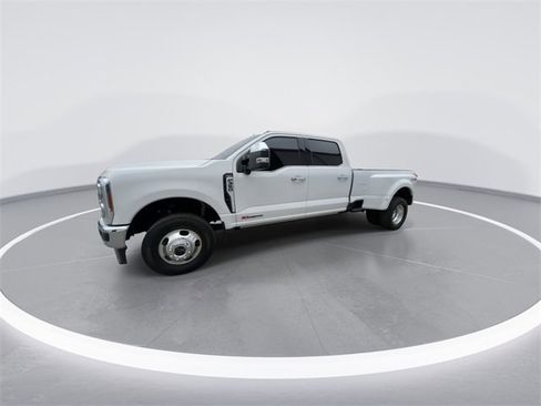 Used 2025 Ford F350 Lariat w/ Lariat Ultimate Package image 4