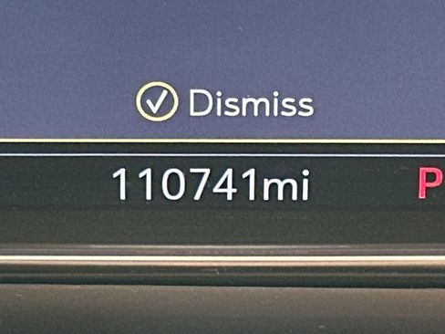 Used 2021 GMC Yukon Denali image 32