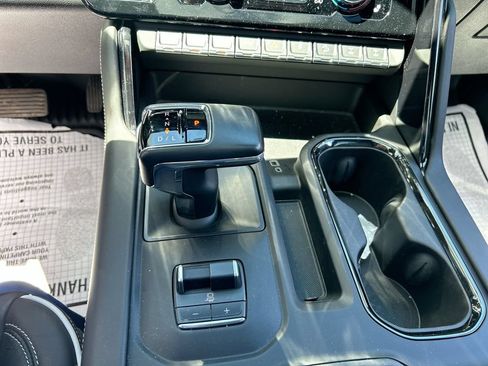 Used 2024 GMC Sierra 1500 AT4X AWD/4WD image 19