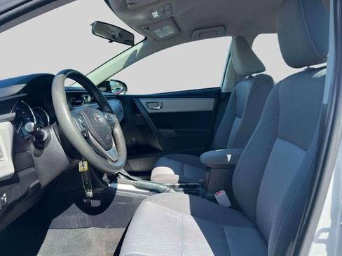 Used 2015 Toyota Corolla LE image 19