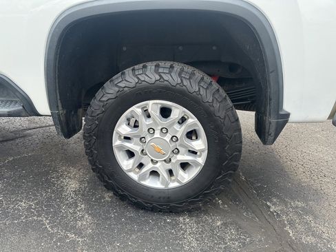 Used 2021 Chevrolet Silverado 2500 LT w/ Convenience Package image 22