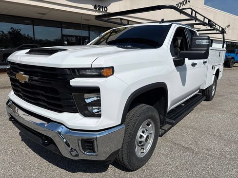 Used 2024 Chevrolet Silverado 2500 W/T w/ WT Convenience Package AWD/4WD image 6