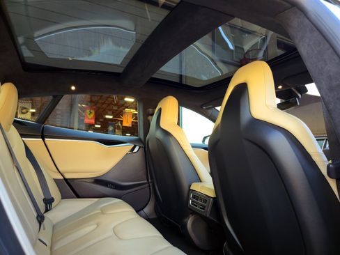 Used 2016 Tesla Model S P90D AWD/4WD image 34