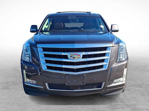 Used 2017 Cadillac Escalade Premium Luxury image 2
